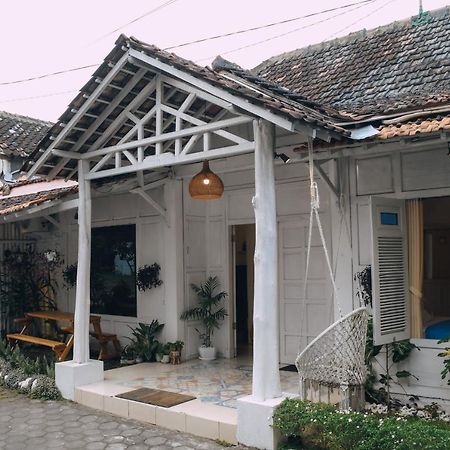 Hotel Roemah Renjana Yogyakarta Extérieur photo